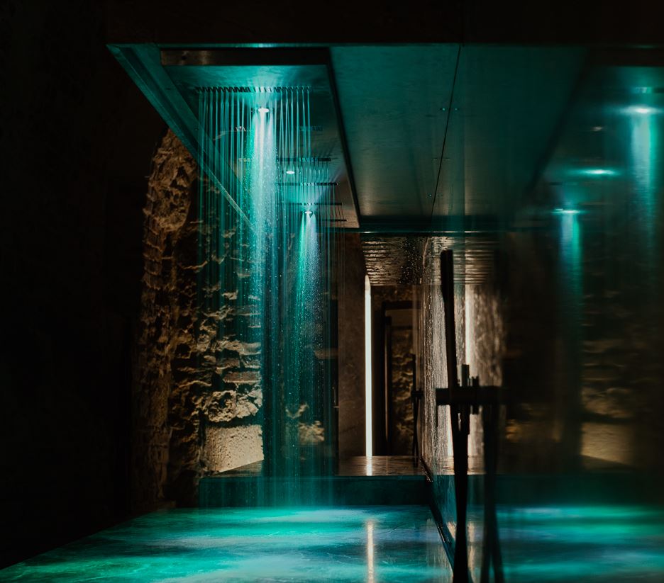 Benefici della doccia orizzontale Nadir dell'Hotel Pod Różą